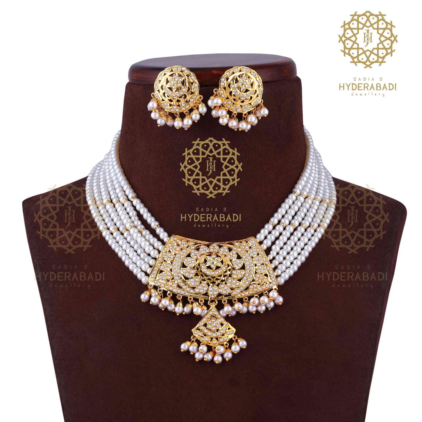 Gulafsha White Choker Set