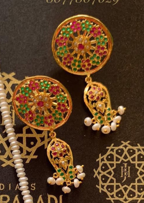 Real Pearl Shiza Guluband with Matching Tika Earring in Red Green Stone Fitting