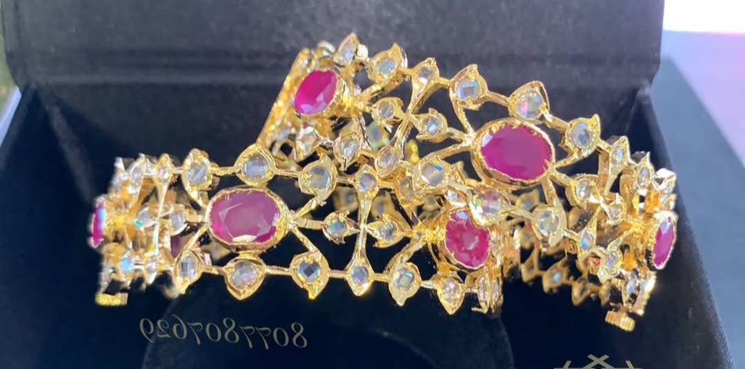 Anisa Red Stone Bangle Pair