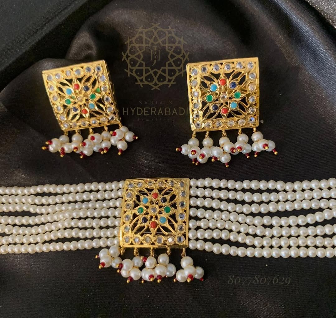 Hania Multicolored Guluband with Matching Earrings