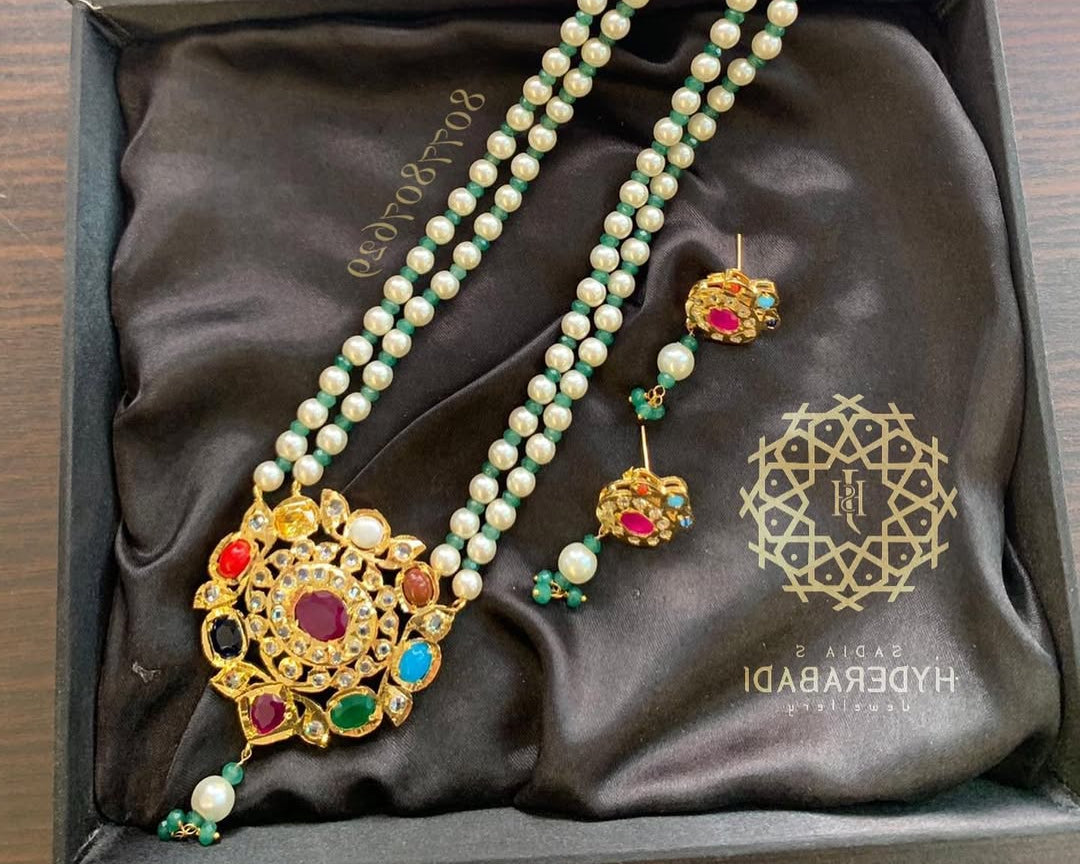 Afsa Multicolor Pendant Set