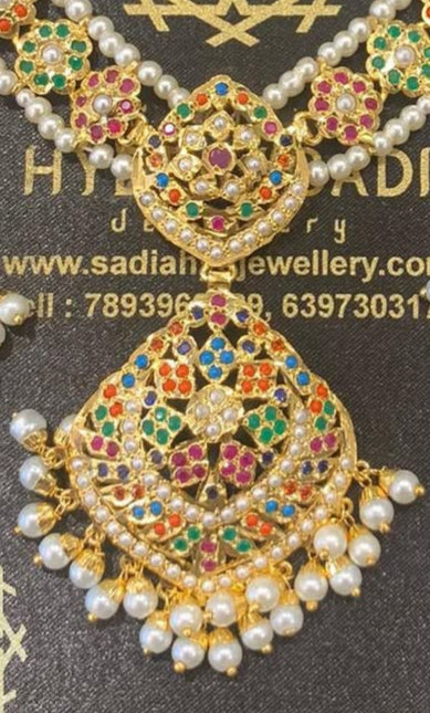 Aaira Jadau Multicolor Necklace Set