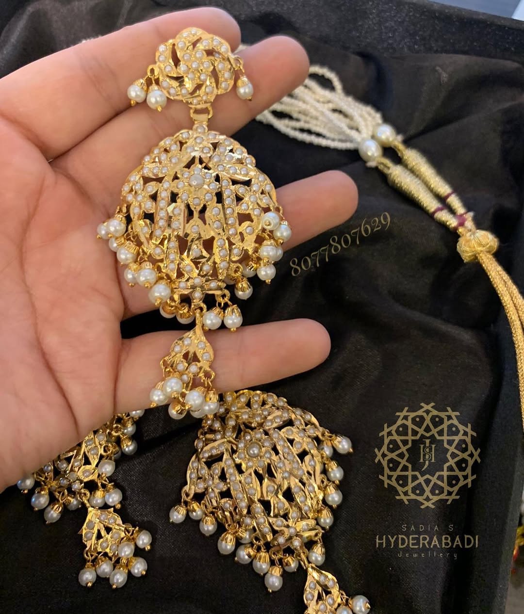 Abeeha White Jadau Delicate Pendant Set with Matching Earrings