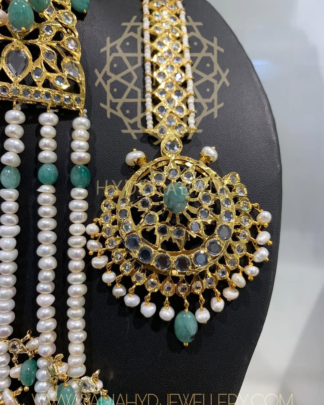 Anisha Real Emerald Real Pearl Bridal Set