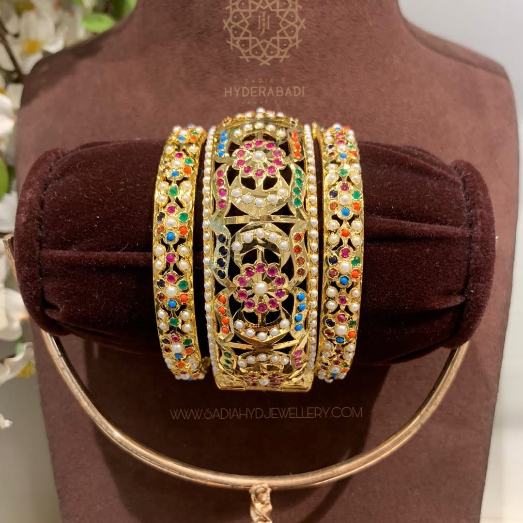 Noora Multi Broad Bangle