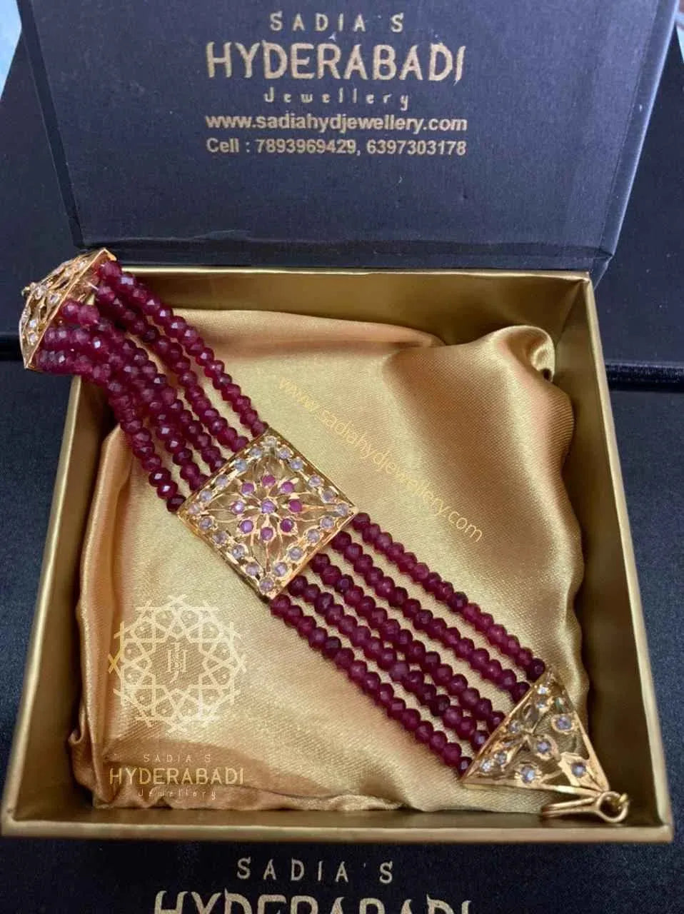 Muskan Red Square Bracelet