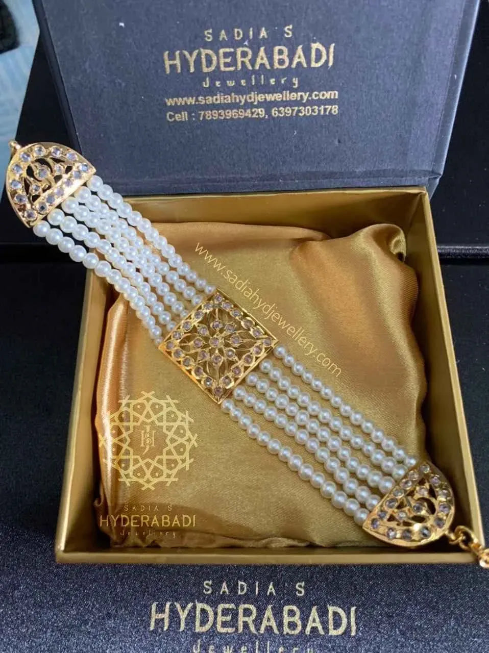 Muskan White Square Bracelet