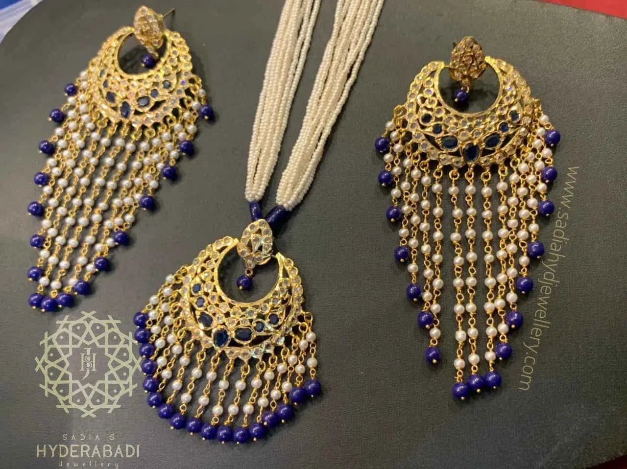Raashida Blue Pendant Set with Matching Earrings