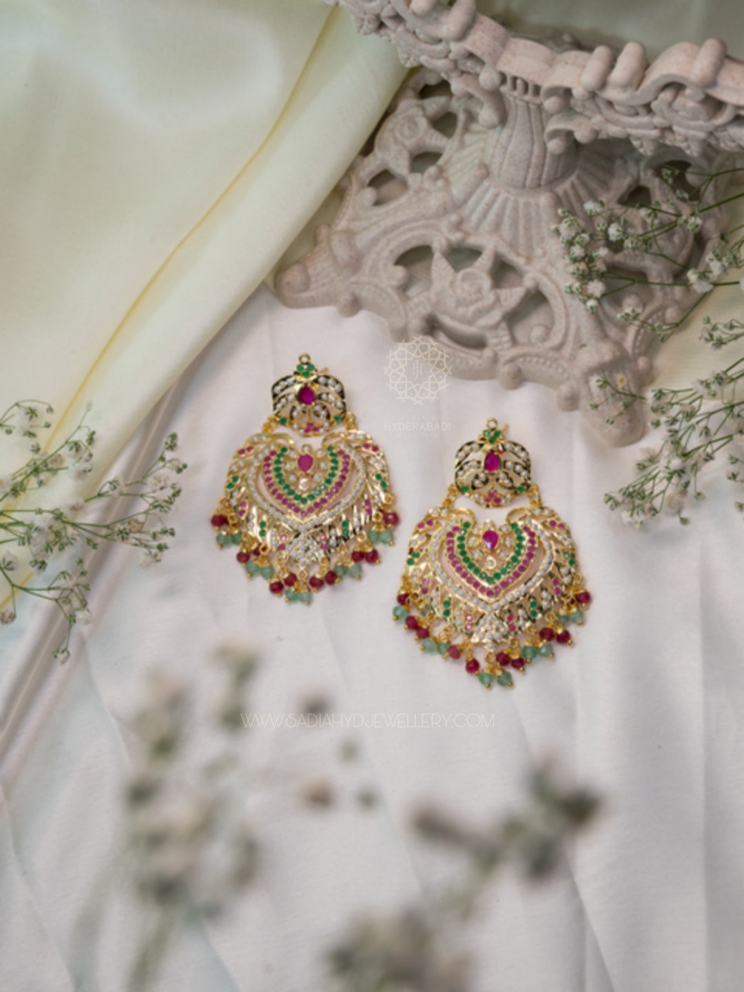 Aarzo Red Green Earring