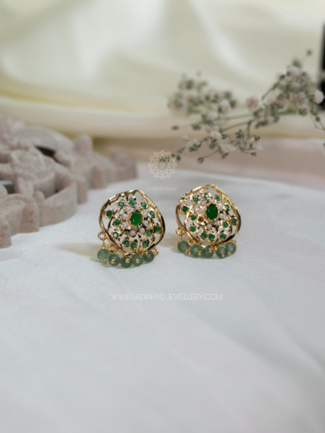 Arqam Green Pendant Set