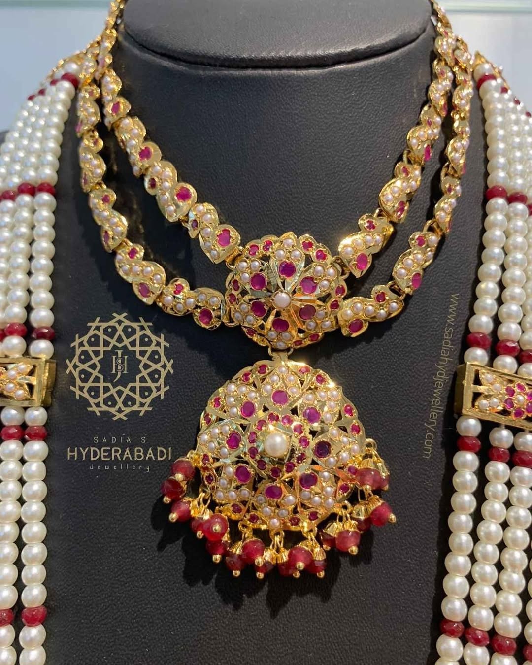 Arwa Red White Jadau Bridal Set