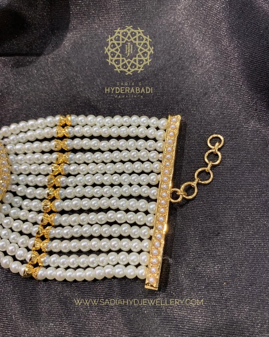 Mohtasin White Jadau Bracelet
