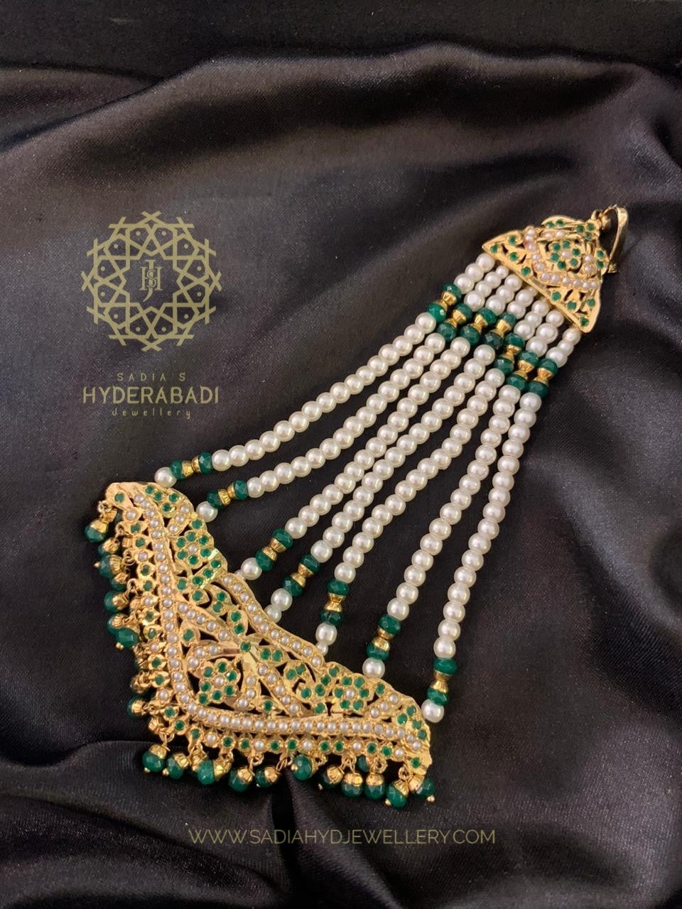 Arissa Green White Jhumar