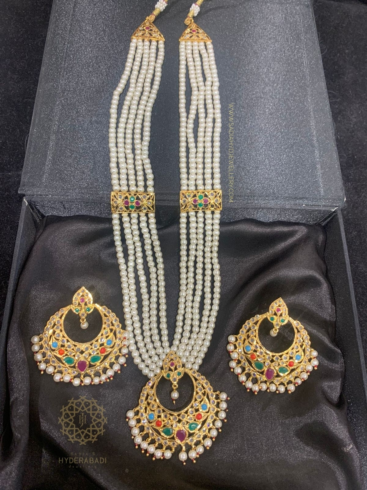 Subuhi Multicolored Rani Haar