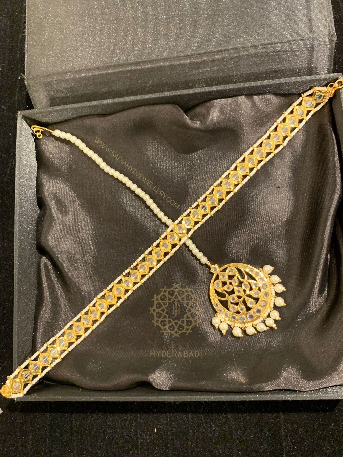 Umama White Mathapatti