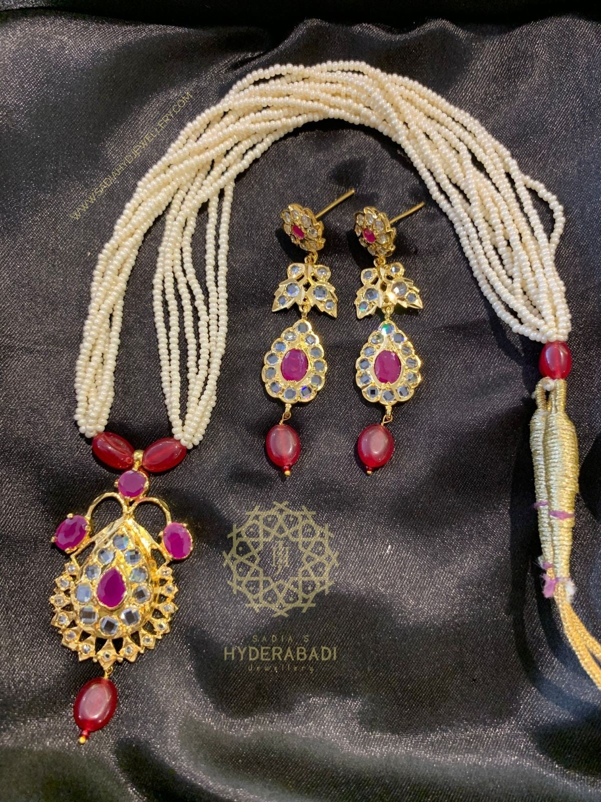 Yasmeen Red White Jugni Set