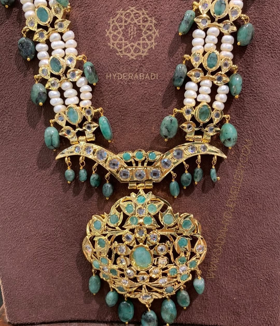 Fayza Real Emerald Real Pearl Rani Haar