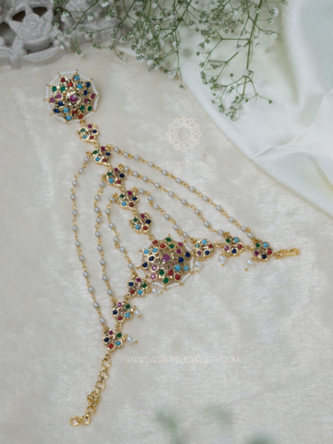 Ruquiya Multi Colour Hathphool