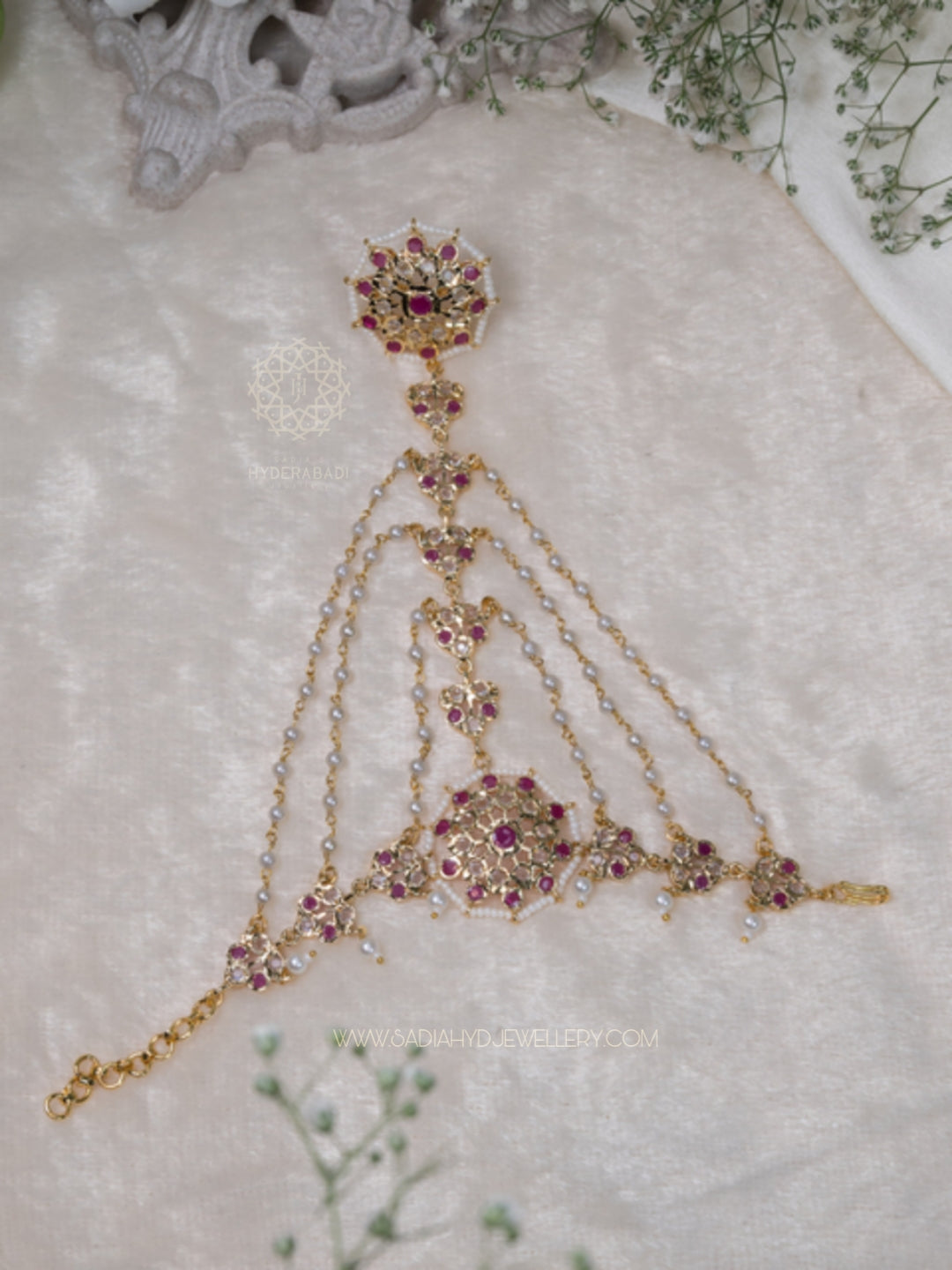 Ruquiya Red Hathphool