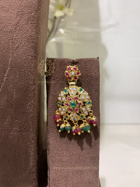 Wania Red Green Rani Haar