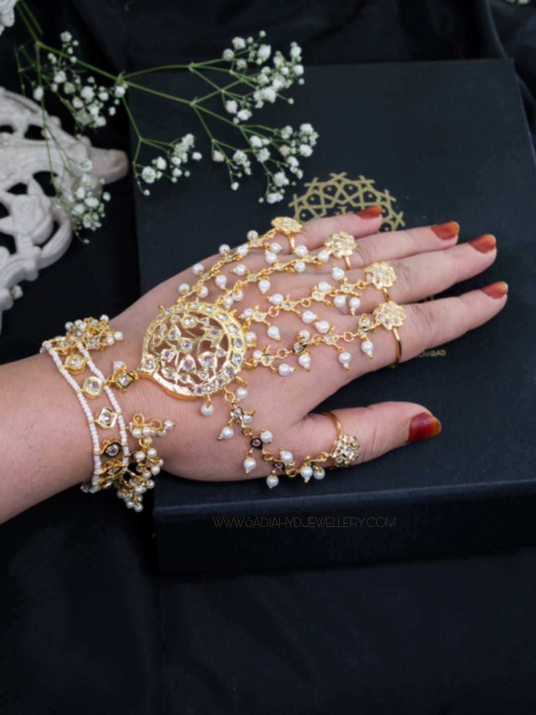 Wardah White Hathphool