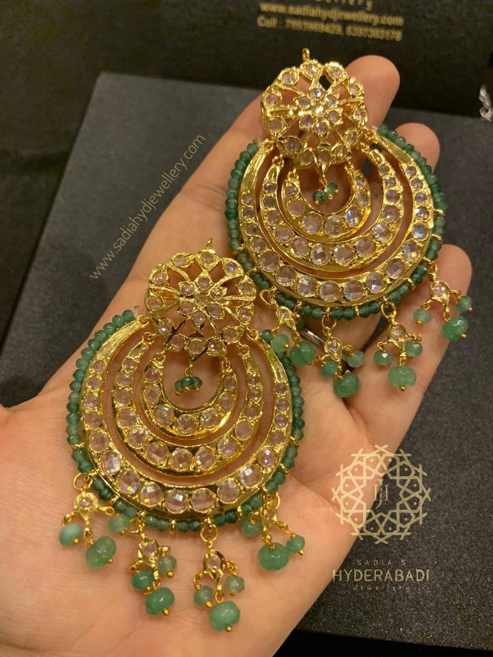 Naushi Green Chandbali