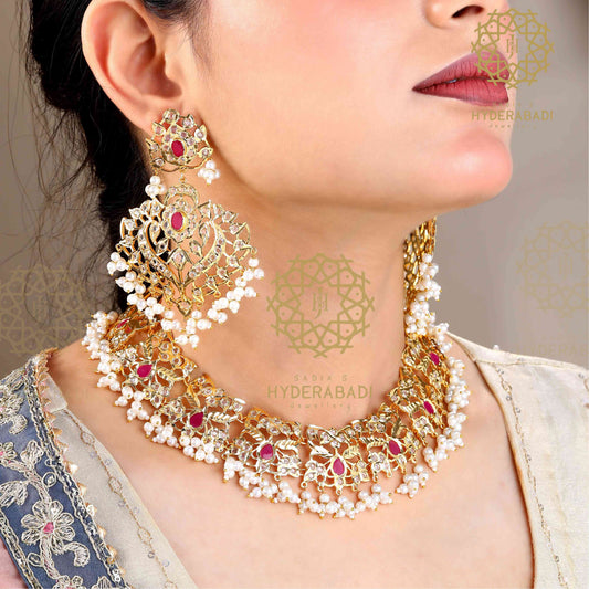 Sumbul Red White Necklace Set