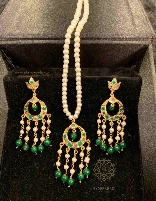 Aziza Green Small Pendant Set