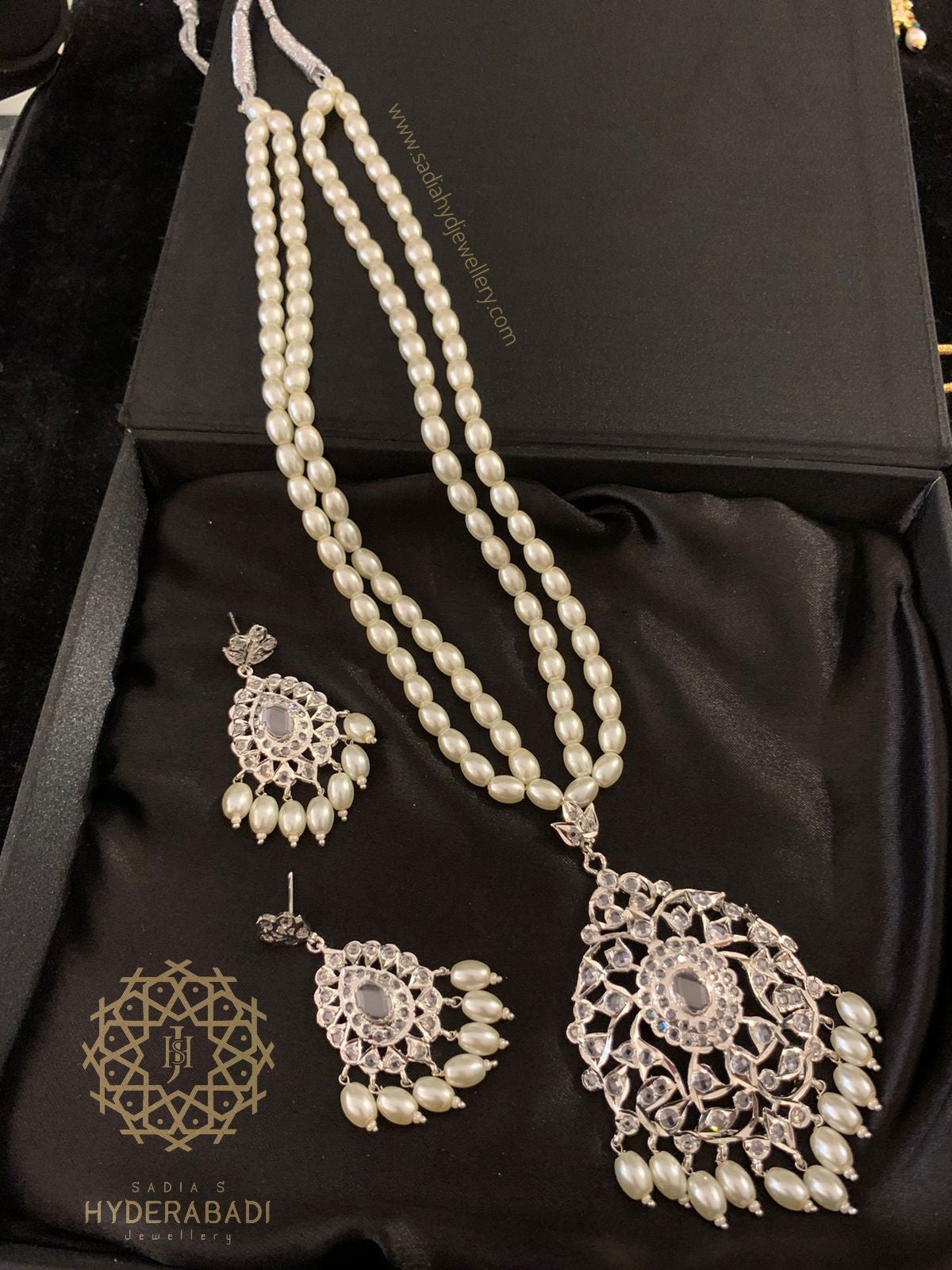 Rehmat Silver Plated Pendant Set