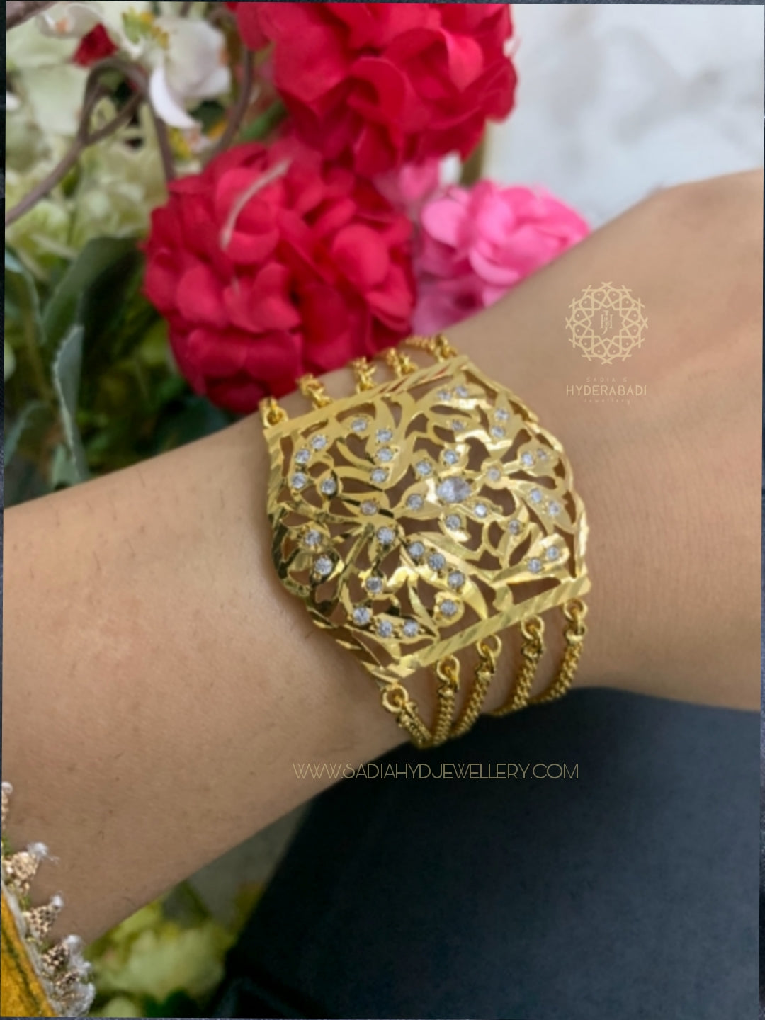 Abeer White Bracelet