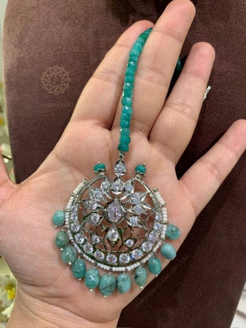 Altamash Real Emerald Silver Plated Tika