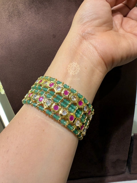 Areeza Red Green Bangles