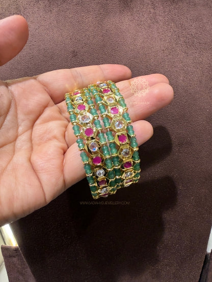 Areeza Red Green Bangles