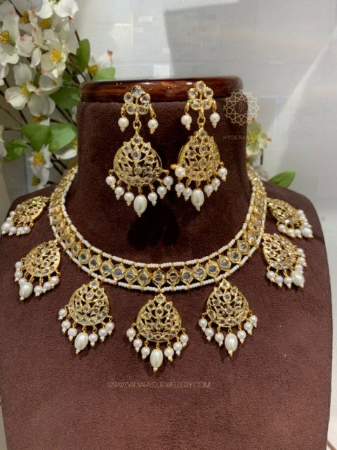 Asifa White Necklace Set