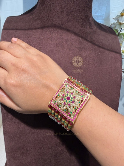 Aurum Red Green Bracelet