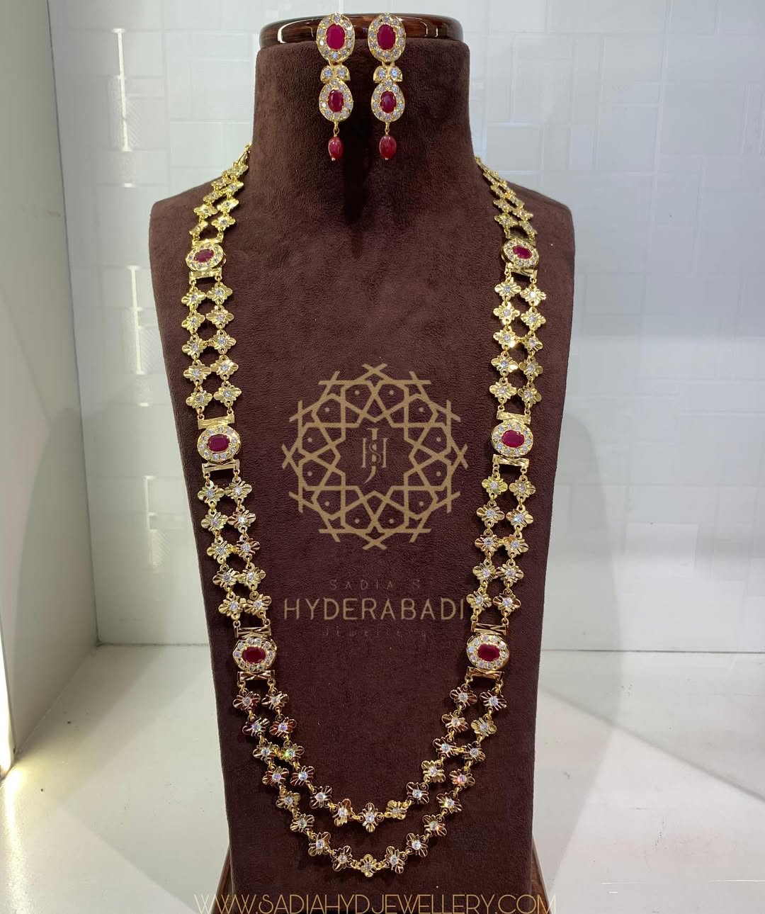 Falaknaz Real Ruby Rani Haar