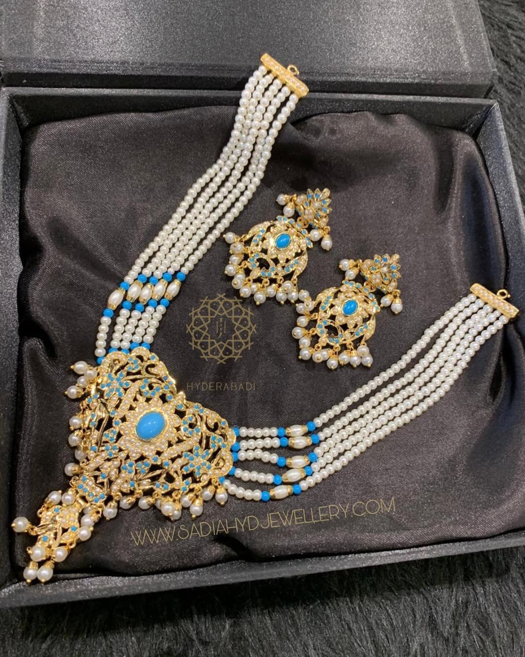 Farozan Firoza Necklace Set