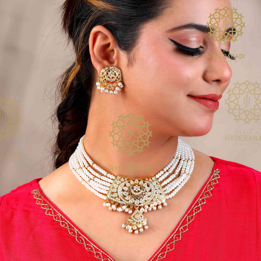 Gulafsha White Choker Set