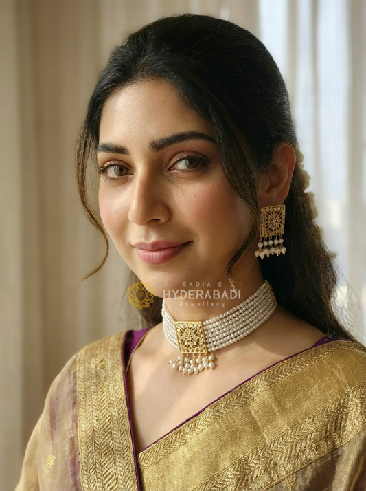 Hania White Guluband with Matching Earrings