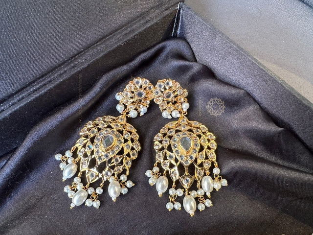 Husna White Necklace Set