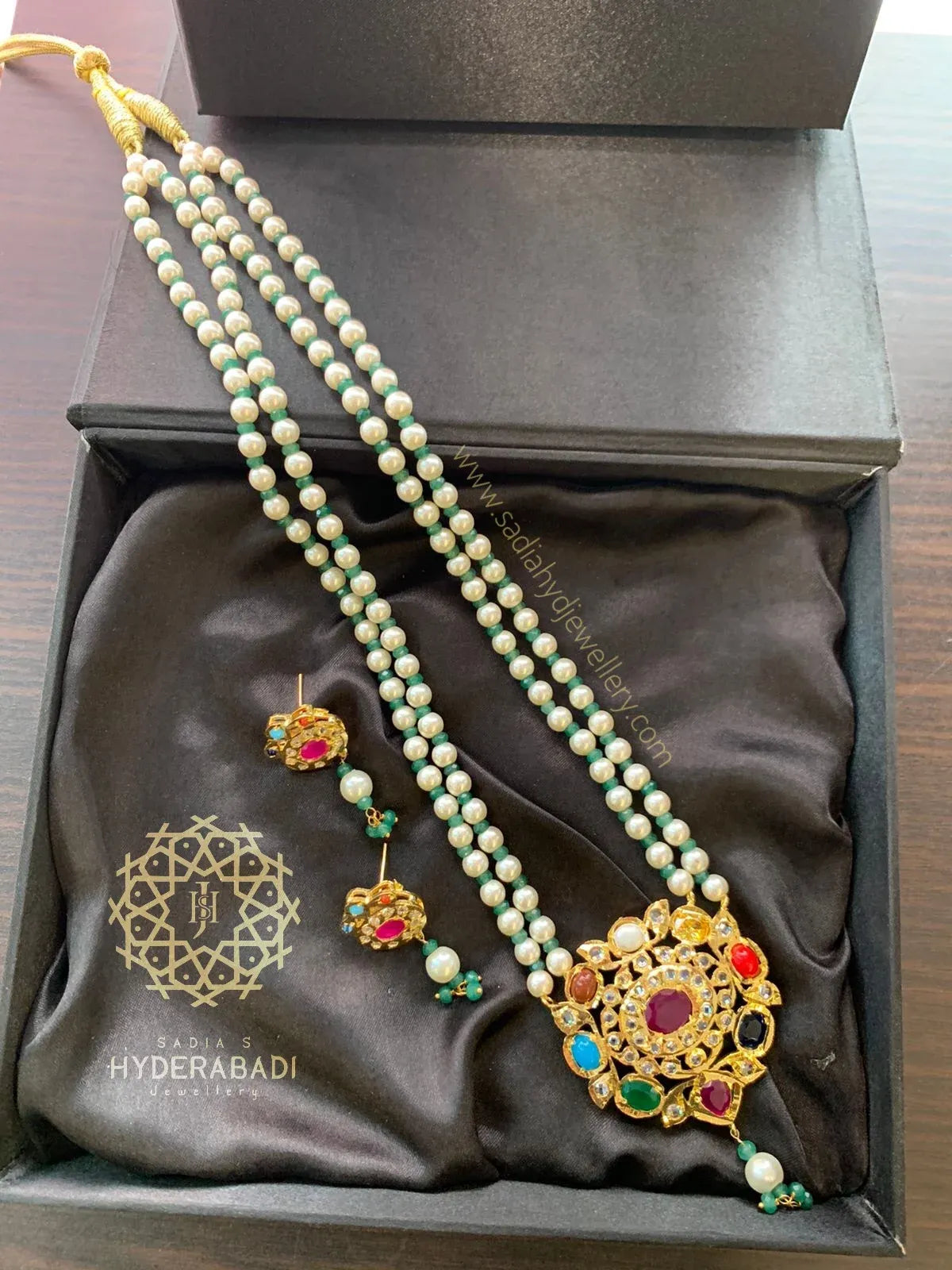 Afsa Multicolor Pendant Set