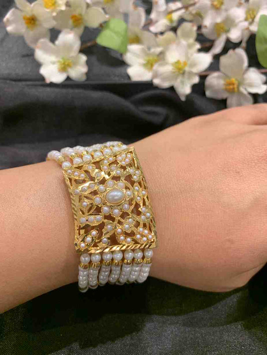 Sanaya White Jadau Bracelet