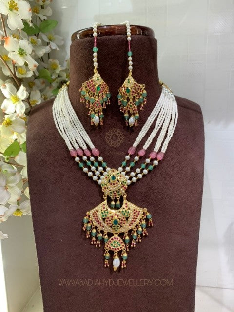 Islah Pink Green Necklace Set