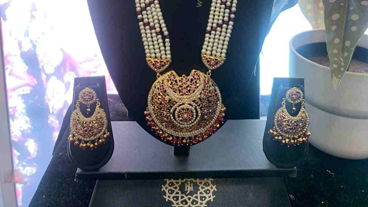 Maashiya Red White Jadau Bridal Set