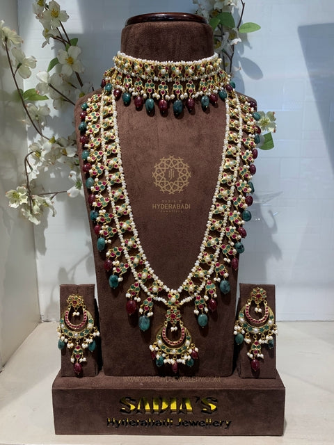 Mahira Khan Precious Stones Bridal Set