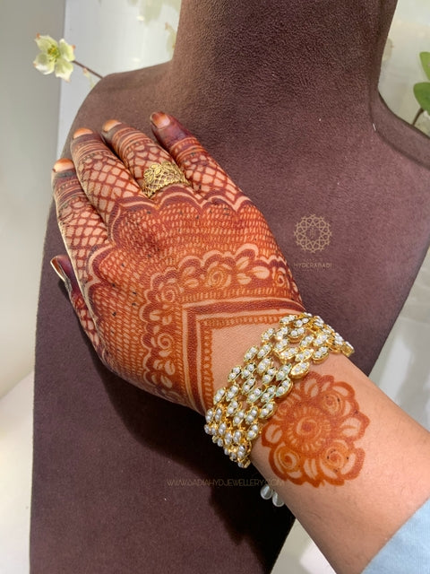 Mehar White Bracelet