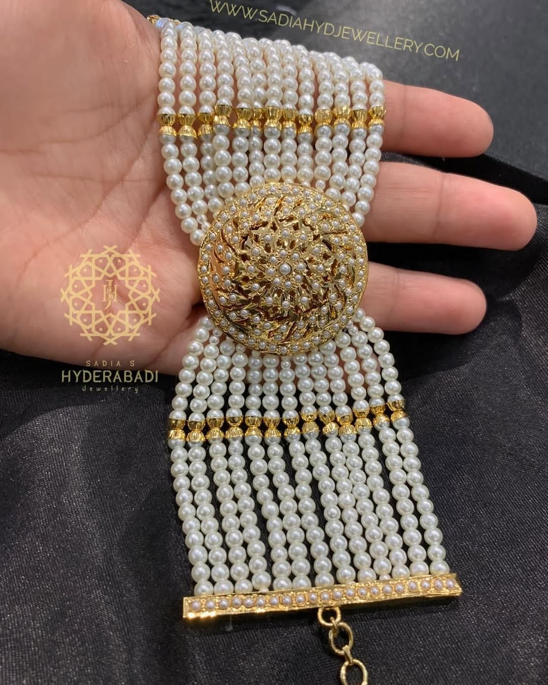 Mohtasin White Jadau Bracelet