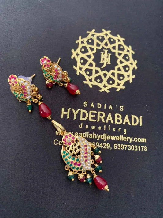 Muneeba Red Green White Pendant Set with Matching Earrings