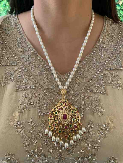 Naba Multicolored Pendant Set