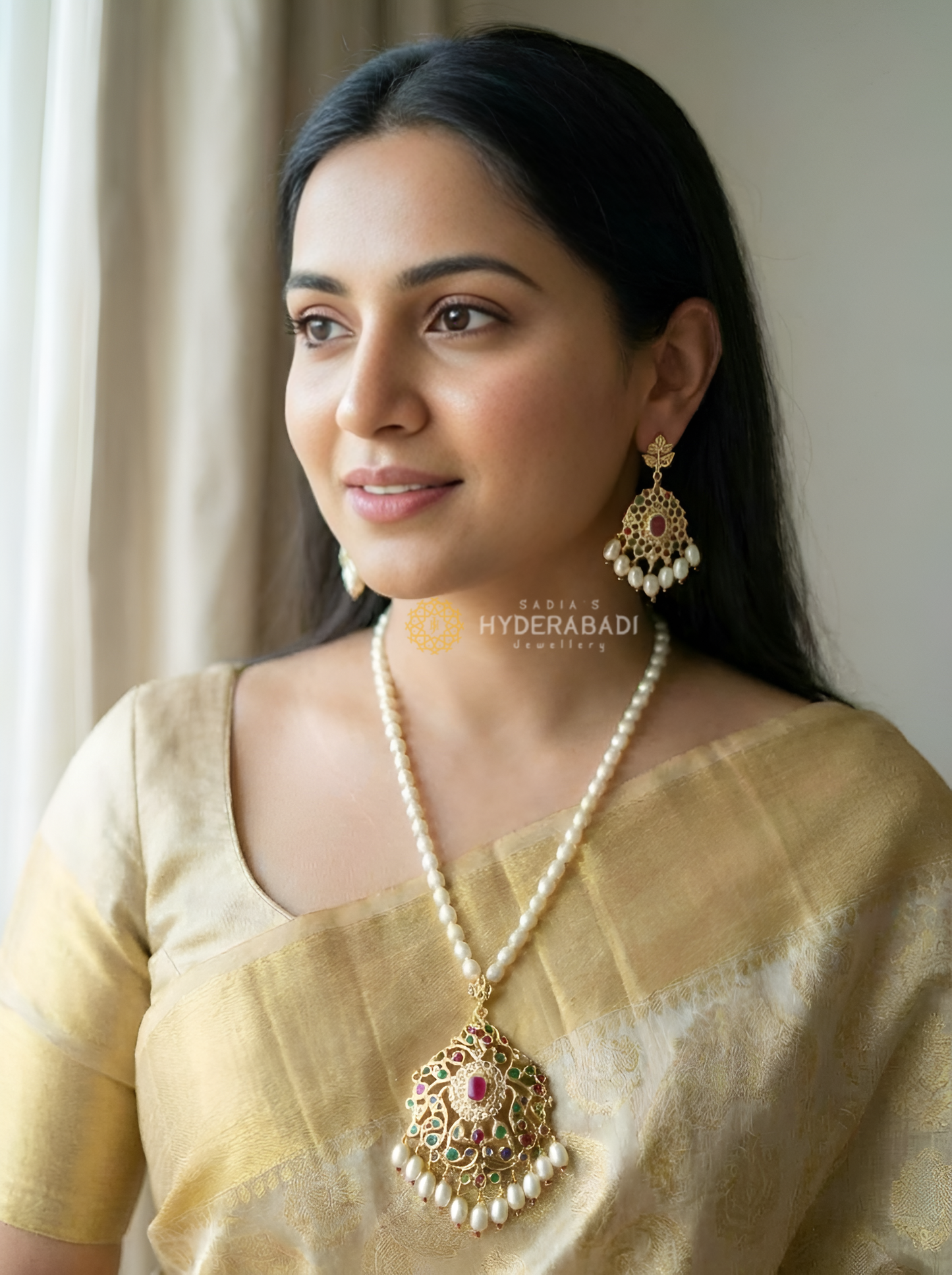 Naba Multicolored Pendant Set